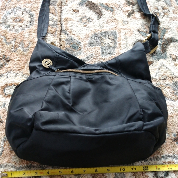 Travelon Handbags - Travelon purse hobo black safety bag RFID